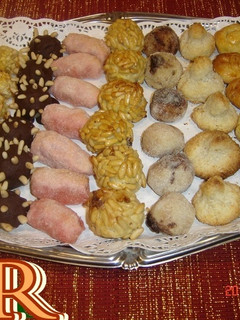 Una foto de Panellets variados