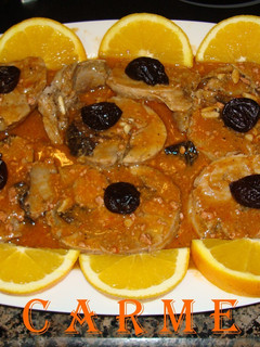 Una foto de Redondo de pavo relleno a la naranja y en salsa de cava