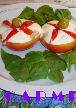 Una foto de Tomates rellenos de gambas al ajillo