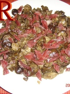 Una foto de Boletus salteados con jamón al cava