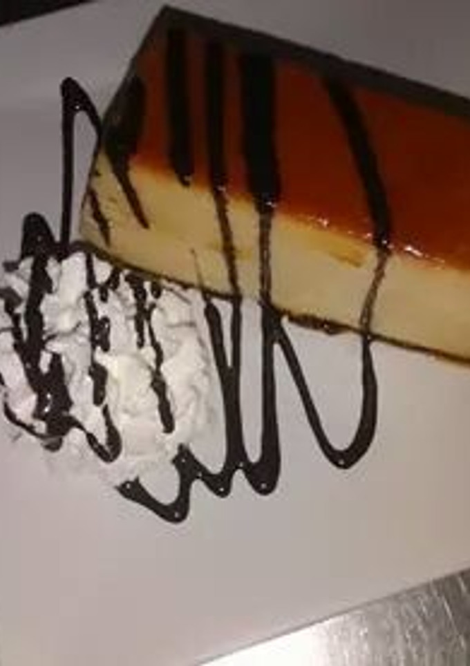 Una foto de Quesillo casero con chocolate