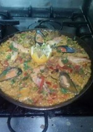 Una foto de paella