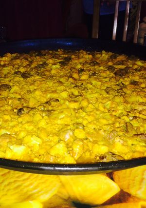 Una foto de Paella de coliflor y costillas 