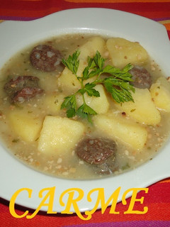 Una foto de Patatas cocidas con botifarra negra