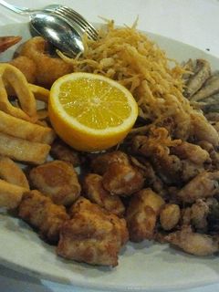Una foto de Fritura de pescado