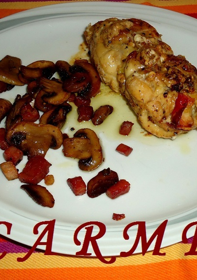 Una foto de Rollitos de muslo de pollo rellenos y asados al horno