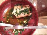 Pechuga con jamón serrano y salsa