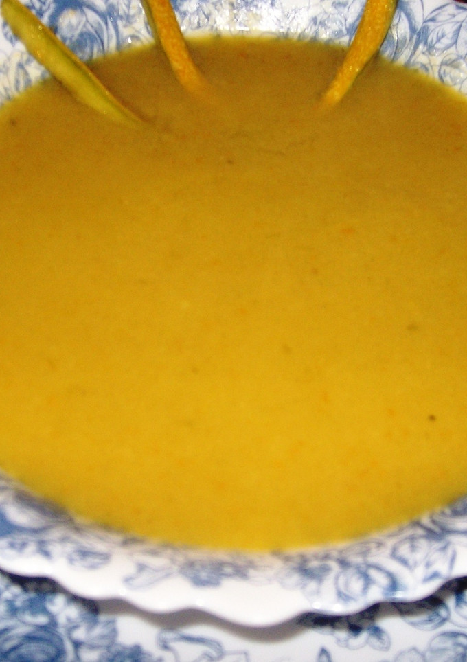 Una foto de Crema de merluza