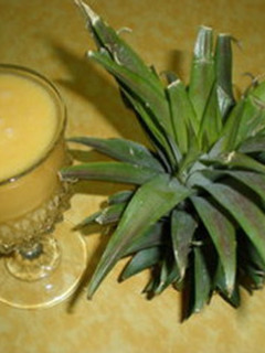 Una foto de Batido de piña tropical