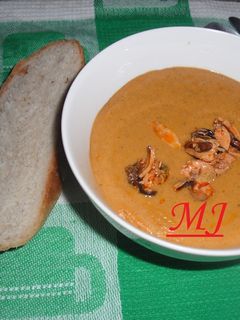 Una foto de Crema de mejillones con patata