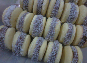 Una foto de Alfajores de maizena sin harina