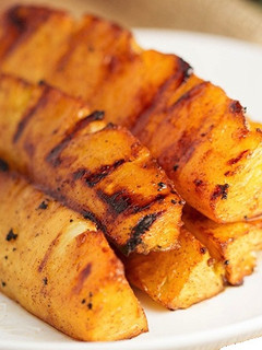 Una foto de Piña a la plancha con canela