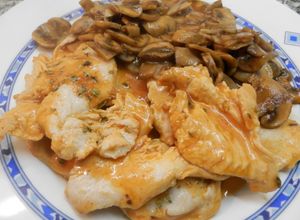Una foto de Filetes de pavo con champiñones