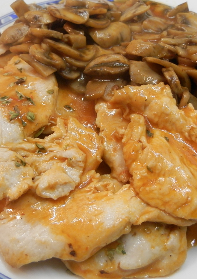 Una foto de Filetes de pavo con champiñones