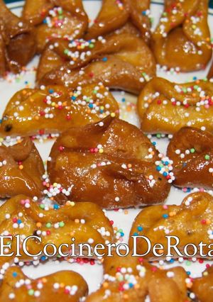 Una foto de Pestiños y Empanadillas rellenas de Cabello de Ángel
