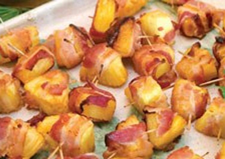 Pinchitos de piña con bacon