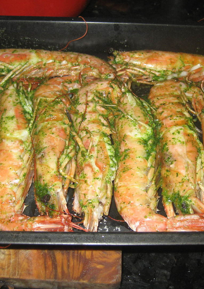 Una foto de Gambas al horno con Ajilimoji 