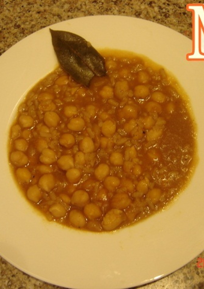 Una foto de Potaje del Yayo