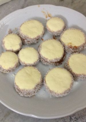 Una foto de Alfajorcitos de maizena caseros