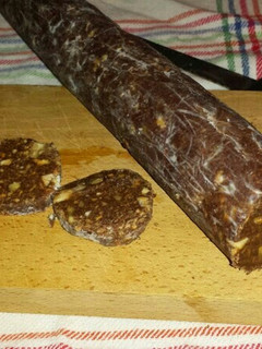 Una foto de Fuet de chocolate o salchichón de chocolate
