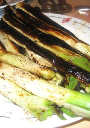 Una foto de Calçots