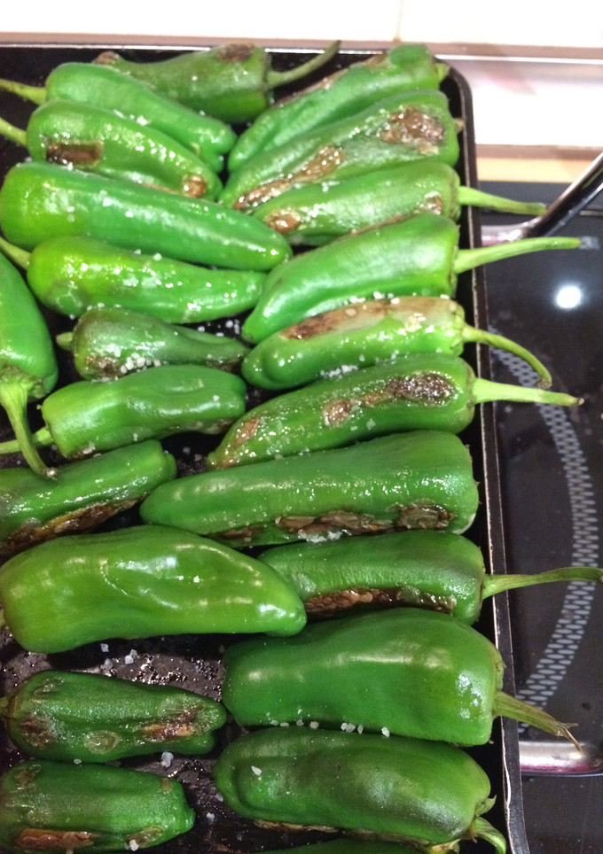 Una foto de Pimientos de padrón a la plancha