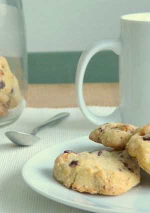 Una foto de Galletas chispas de chocolate blanco