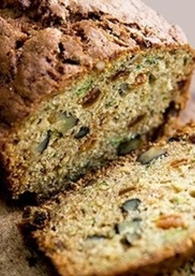 Una foto de Pan de piña con frutos secos y especias