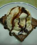 Brownie con helado