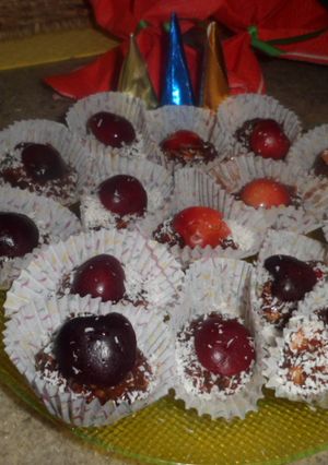 Una foto de Turrón húmedo de dátiles y frutos secos