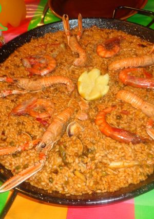 Una foto de Paella o fideuá