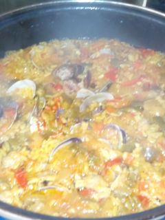 Una foto de Arroz con almejas de la isla