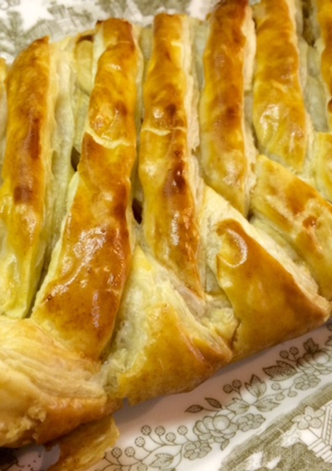 Una foto de Trenza de hojaldre con foie, puerros y calabacín