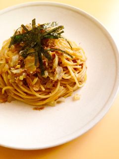 Una foto de Espaguetis con sabor japonés
