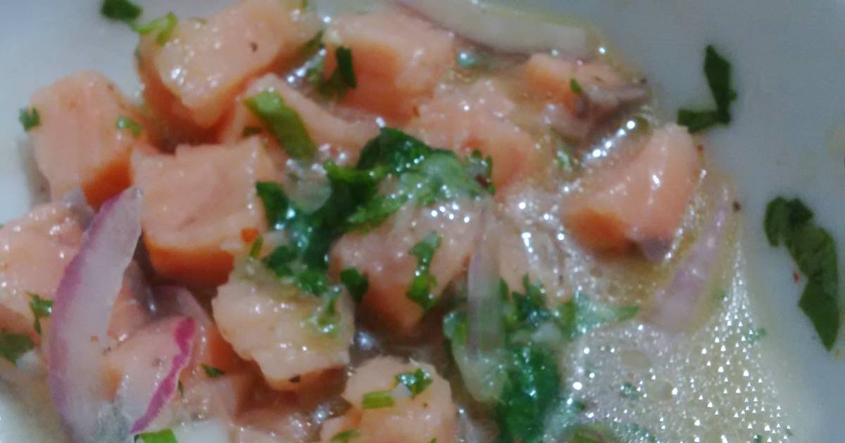 Ceviche de salmón y cebolla morada Receta de  Cookpad
