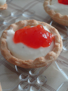 Foto principal de Tartaletas de crema de queso y mermelada