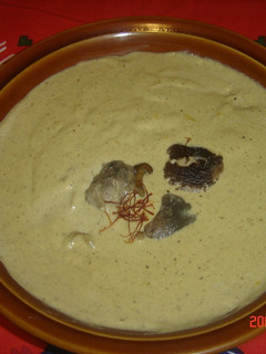 Una foto de Crema de setas con azafrán y curry
