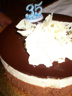 Una foto de Tarta tres capas de chocolates sin thermomix