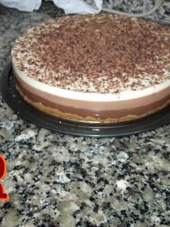 Una foto de Tarta flan de tres chocolates