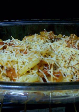 Una foto de Macarrones con tomate y carne picada