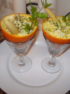 Una foto de Naranjas rellenas de arroz y mango