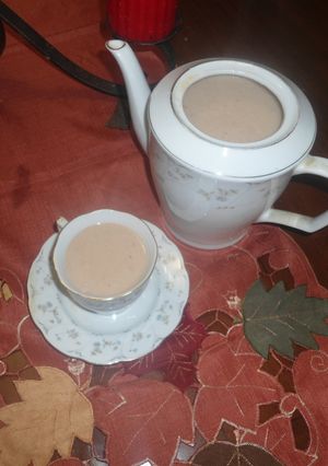 Una foto de Atole de guayaba para acompañar tamales de dulce