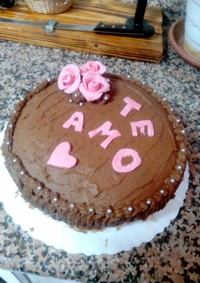 Una foto de Tarta de chocolate rellena de dulce de leche