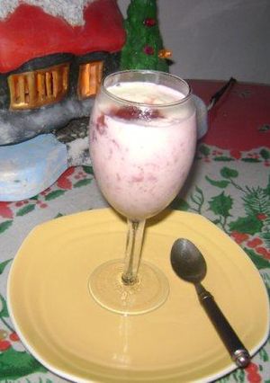 Una foto de Mousse de fresa con yogurt de fresa