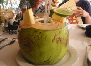 Una foto de Cóctel coco loco con ron blanco