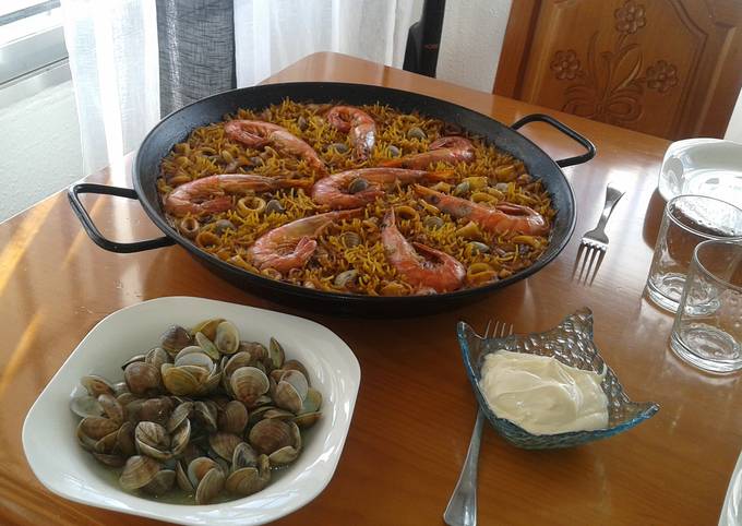 Fideuá de Marisco — Paella Auténtica