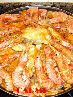 Una foto de Zarzuela de pescado y marisco navideña