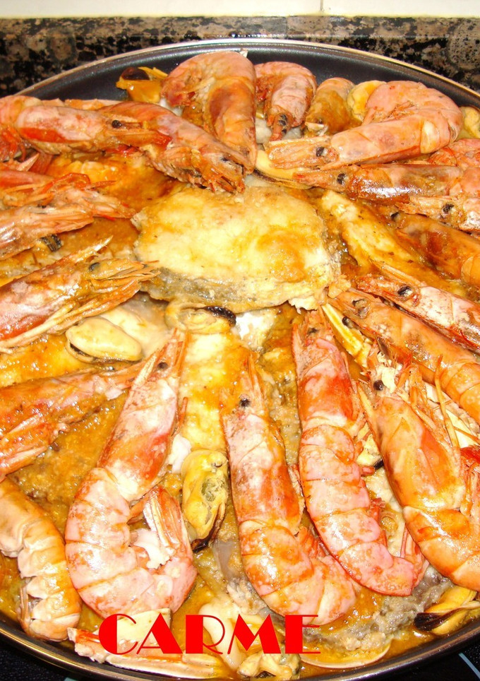 Una foto de Zarzuela de pescado y marisco navideña