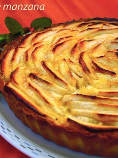 Una foto de Tarta de manzana y crema pastelera
