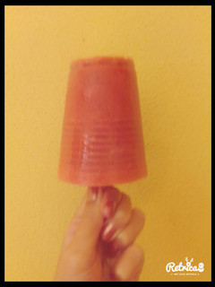 Una foto de Helado de chocofresa y vainilla